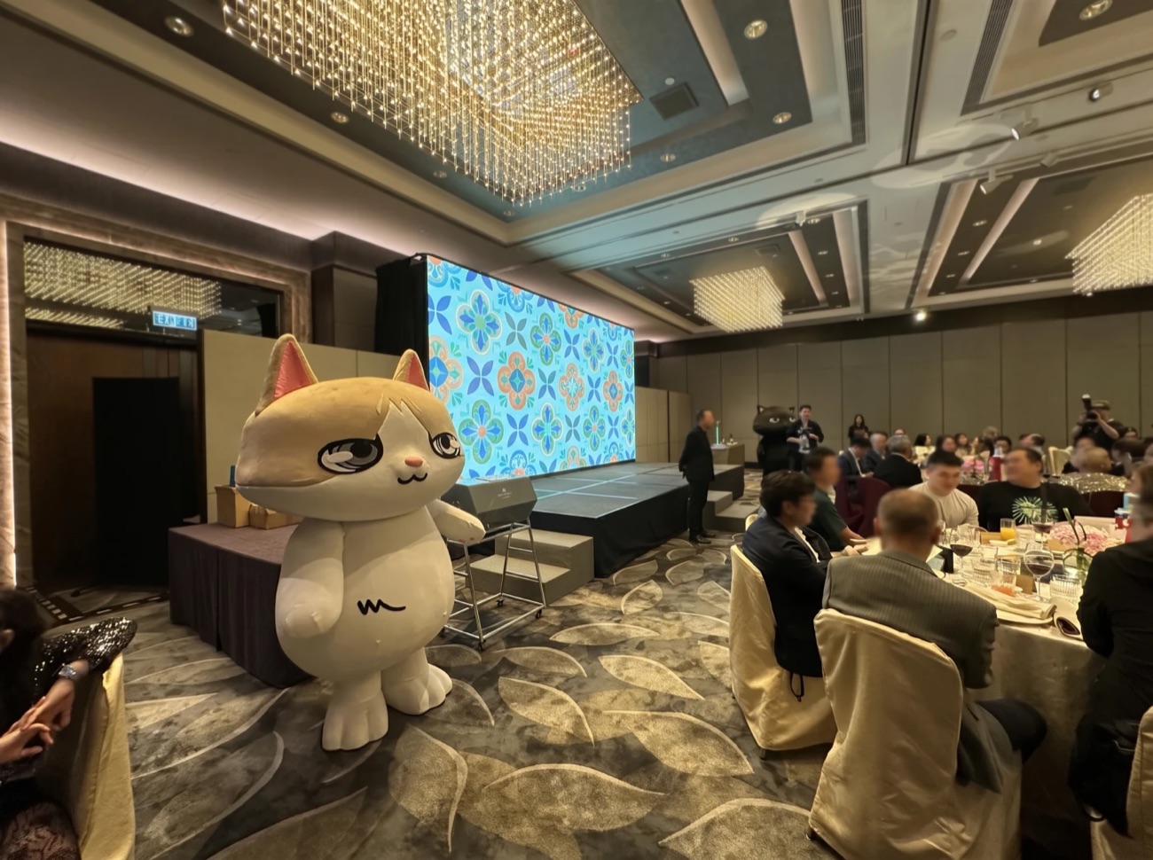 吉祥物表演